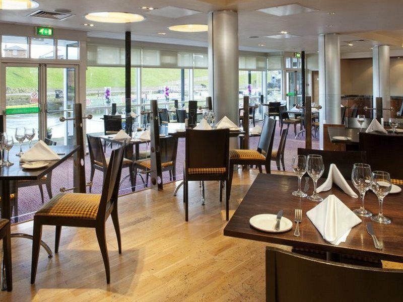 Holiday Inn Ellesmere Port/Cheshire Oaks By Ihg Eksteriør billede